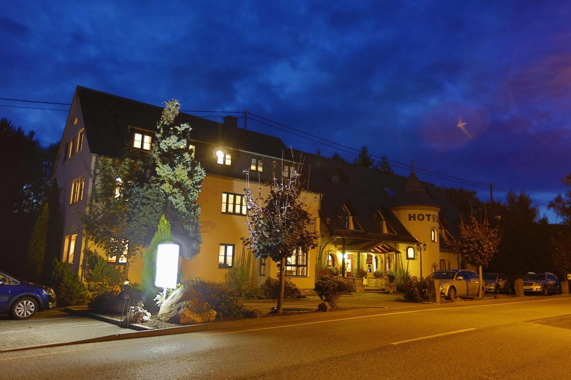 Landhotel Villa Moritz Garni 오베라 외부 사진